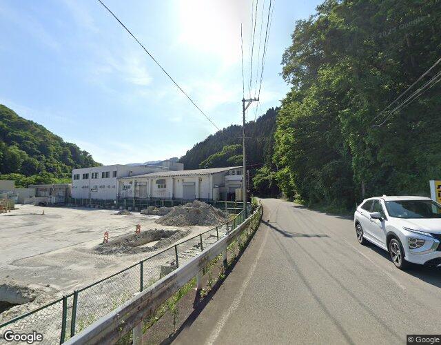 グリーン 左側からの外観