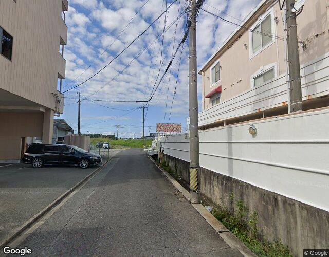 ファイン津 左側からの外観