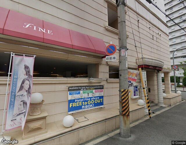 ファインガーデン大阪十三 裏側からの外観