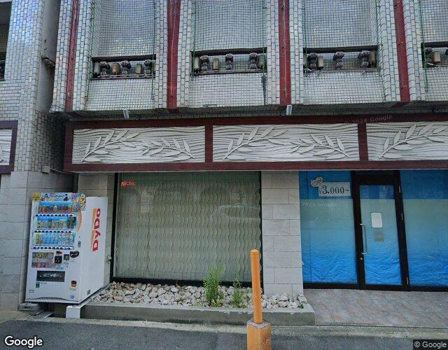 シックスナイン 右側からの外観