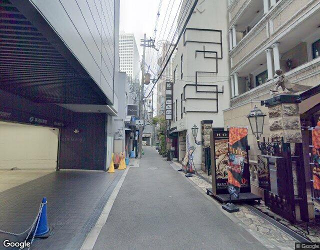 梅田 サル・デ・バーン 左側からの外観