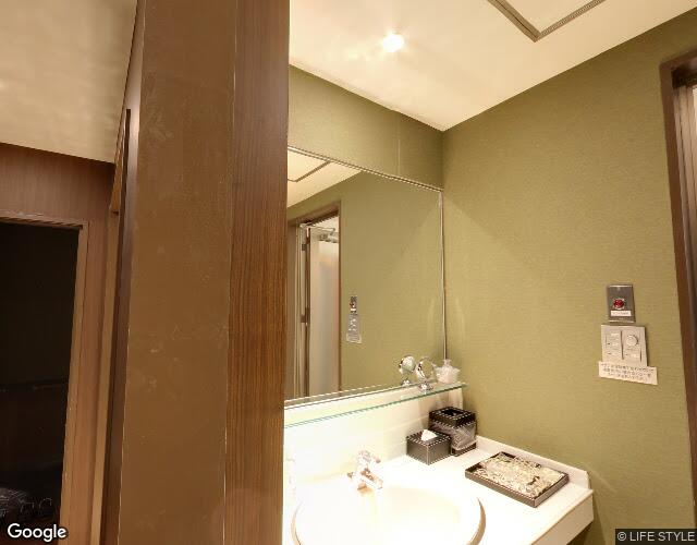 HOTEL SULATA 岐阜羽島 右側からの外観