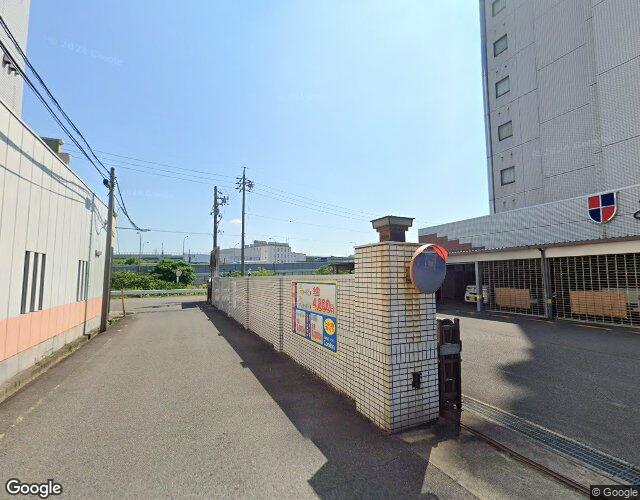 ロンドン 右側からの外観