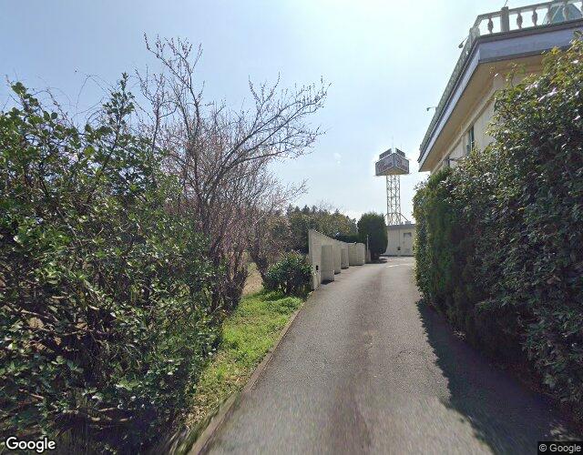 セーラ 裏側からの外観