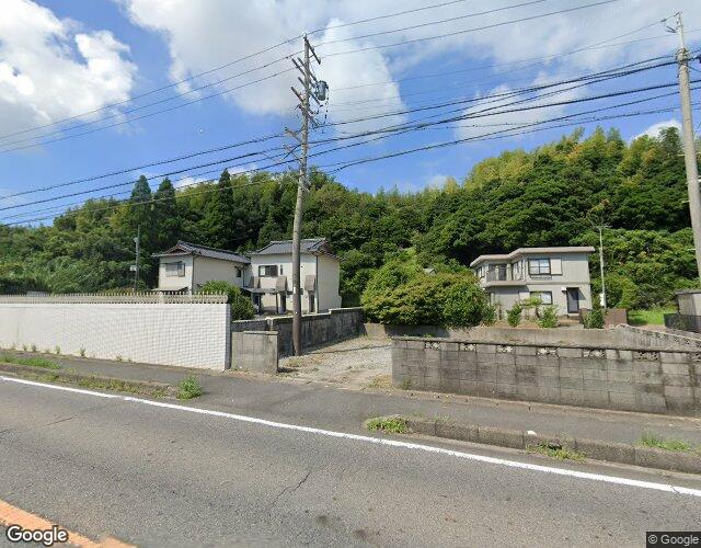 満月 左側からの外観