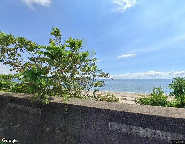 満月 右側からの外観