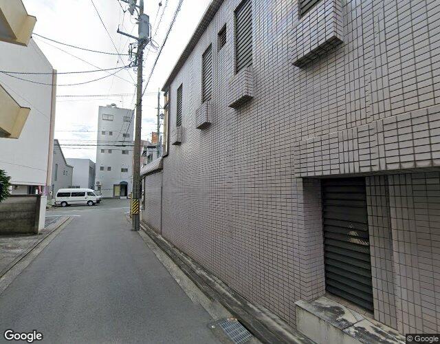 ユアーズ 左側からの外観