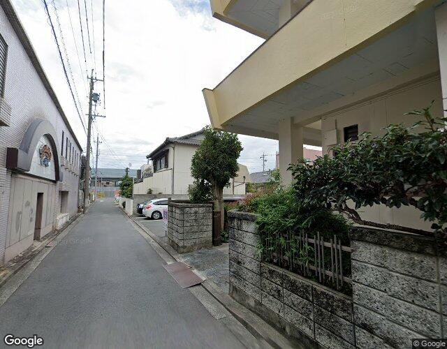 ユアーズ 右側からの外観