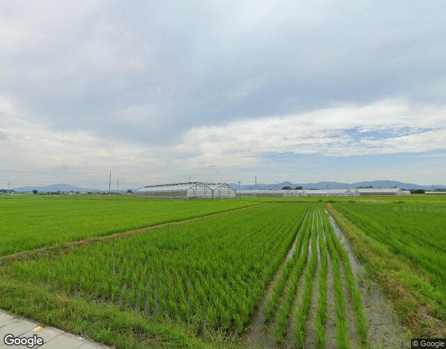 正岡 右側からの外観
