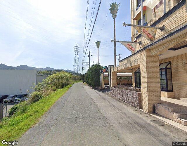 AURA関インター店 左側からの外観