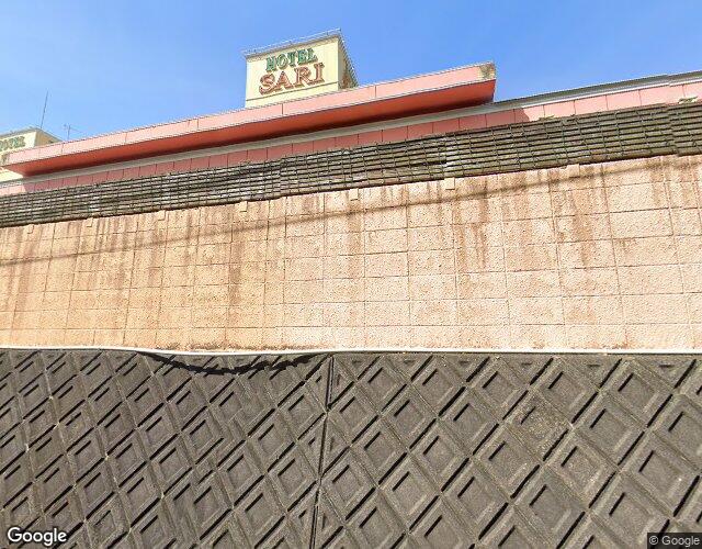 SARI関インター店の外観