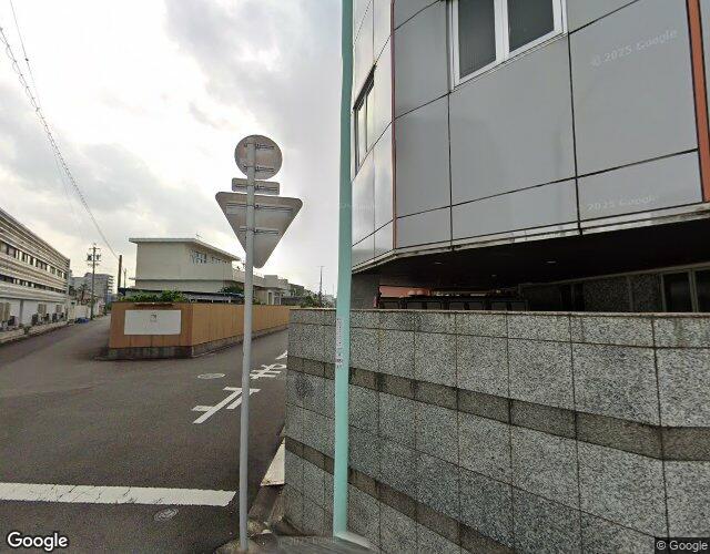 ロマン 右側からの外観