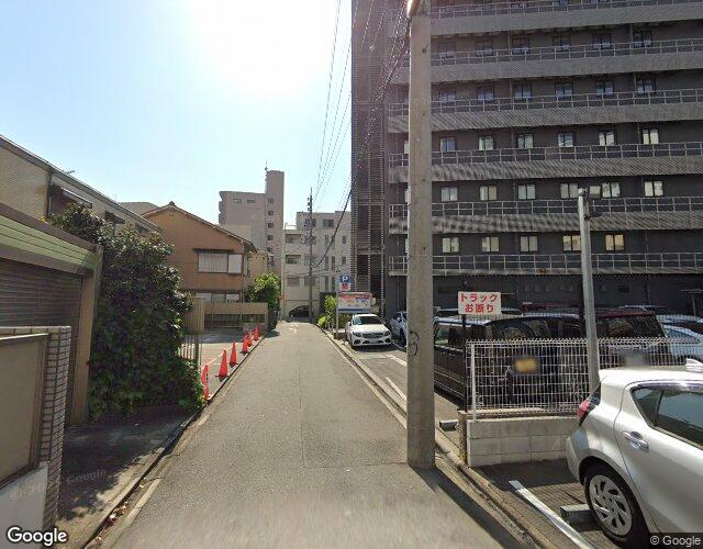 セブンセブン 左側からの外観