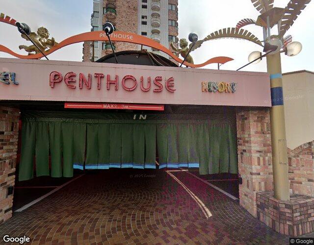 PENTHOUSE 右側からの外観