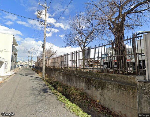 プレミアムリゾートNAGOYA【スタイリッシュグループ(おとぼけビーバー)】 右側からの外観