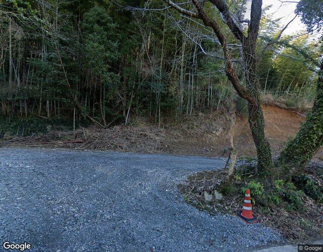 野原 裏側からの外観