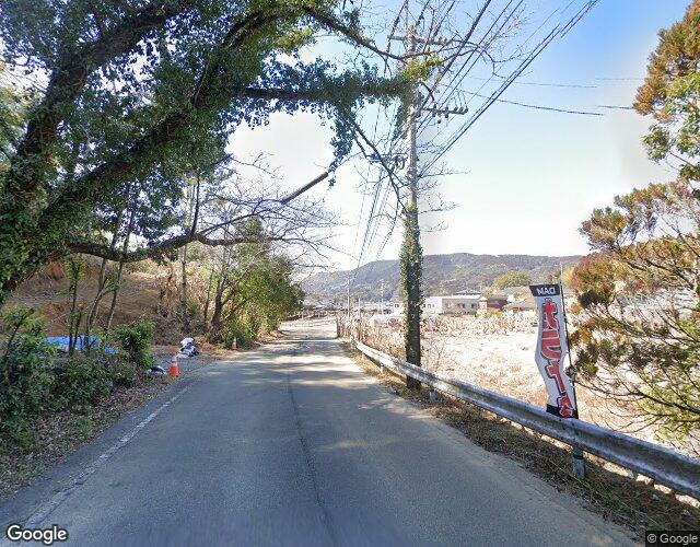 野原 左側からの外観