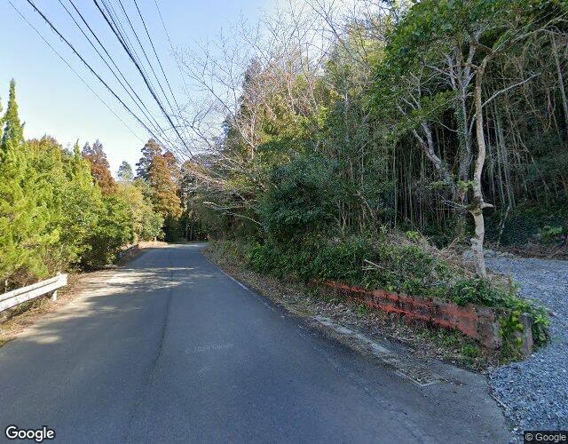 野原 右側からの外観