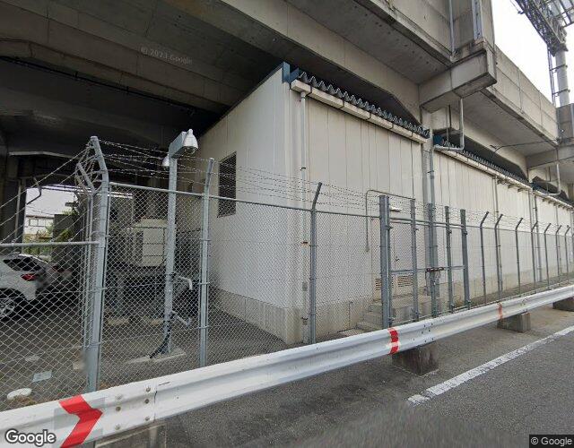 クレアトゥール 右側からの外観
