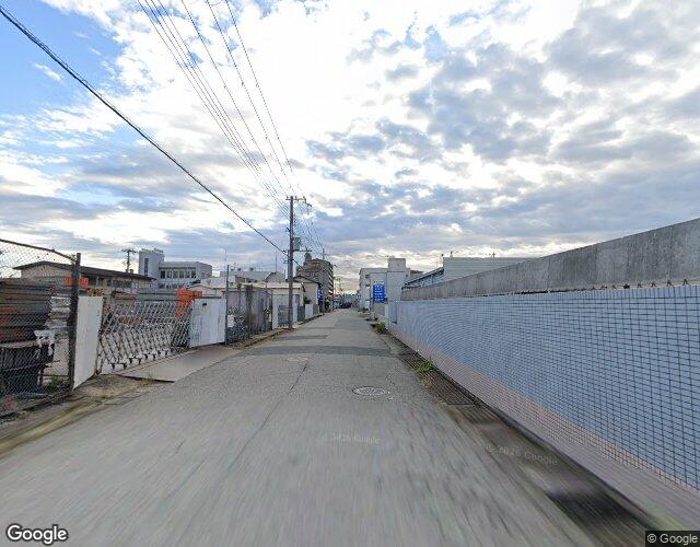 アイアン姫路 右側からの外観