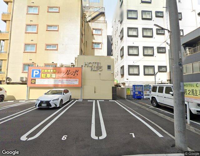 HOTEL GRANSKY 左側からの外観