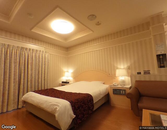 HOTEL le bruno（ルブルーノ）【HAYAMA HOTELS】 左側からの外観