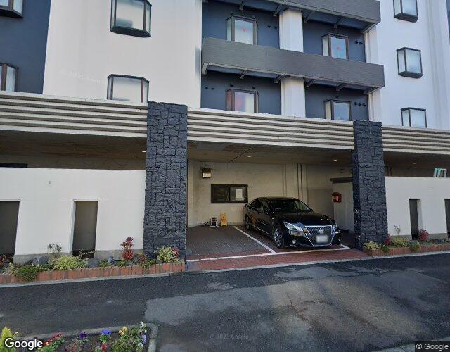 SERA 右側からの外観