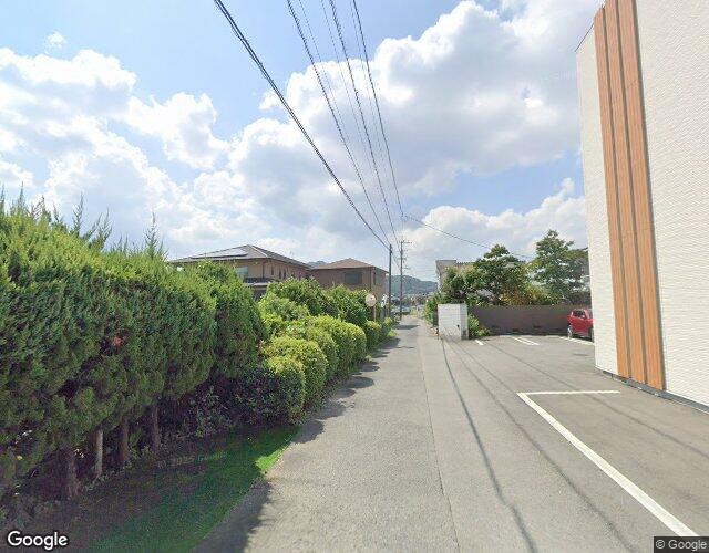 アンアン 左側からの外観
