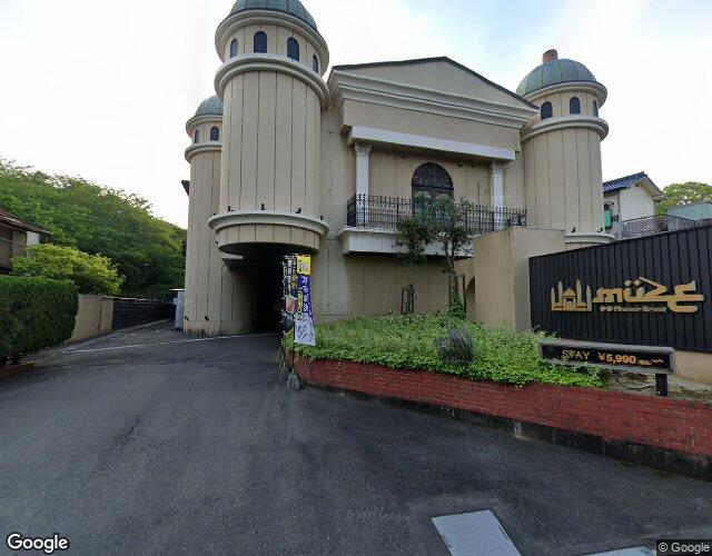 HOTEL MUZE（ミュゼ）【HAYAMA HOTELS】 右側からの外観