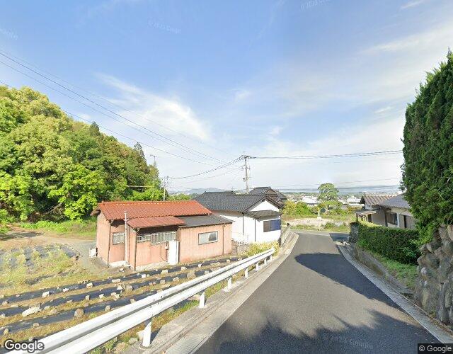 バロン 右側からの外観