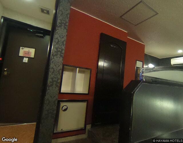 HOTEL LUANA (ルアナ) 【HAYAMA HOTELS】 右側からの外観
