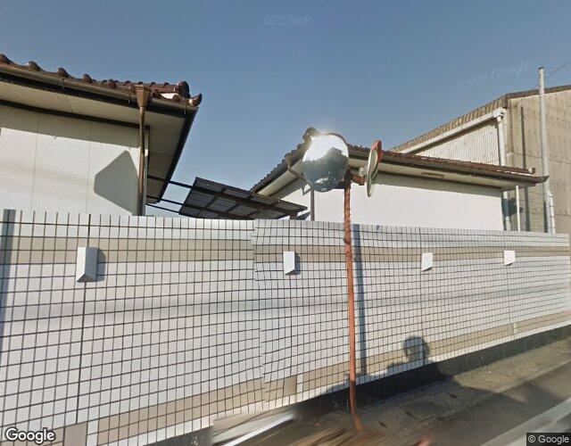 ウィズ 左側からの外観