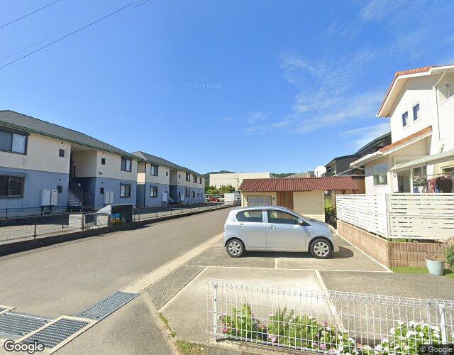First inn 左側からの外観