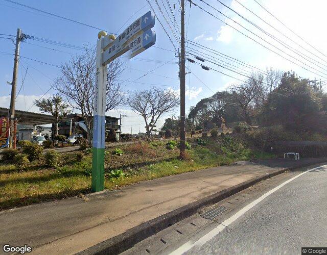 ソレイユ 右側からの外観