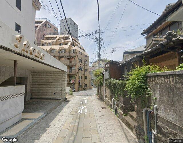 ホテル いこま 左側からの外観