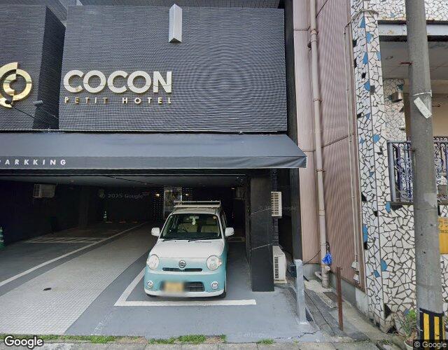 COCON 右側からの外観