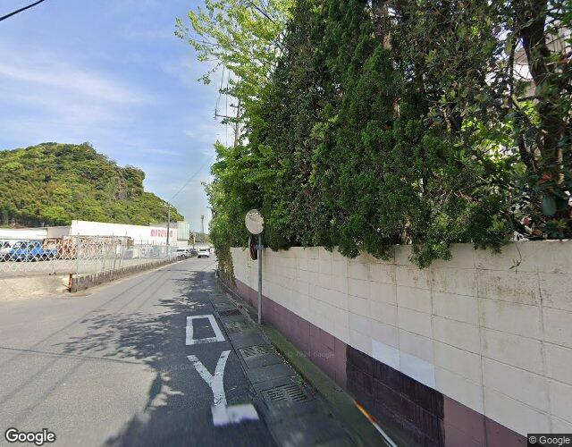 アリサ 右側からの外観