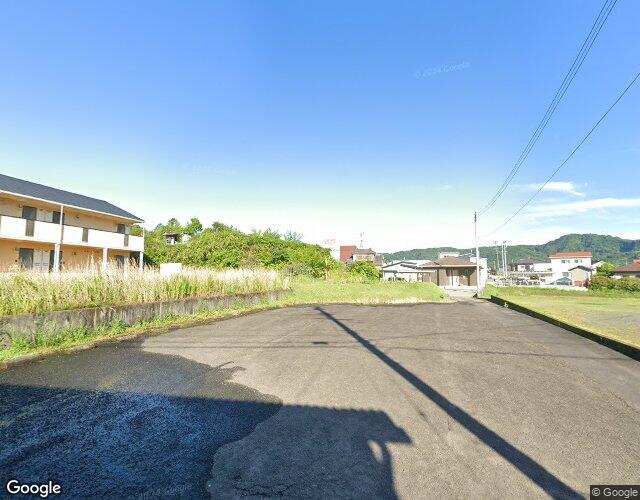 里 左側からの外観