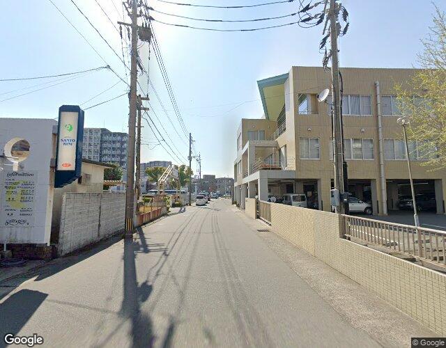 サントリーニ 左側からの外観