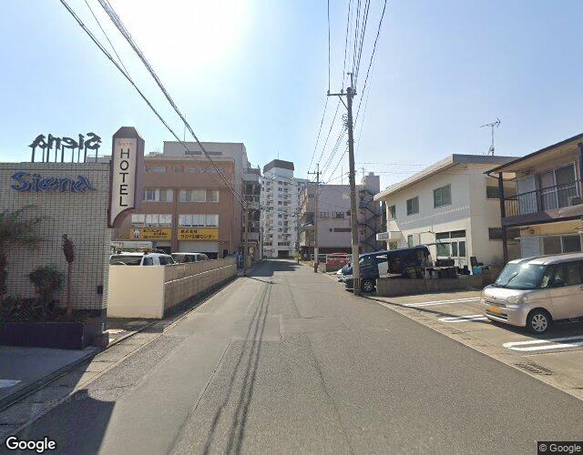 シエナ 左側からの外観