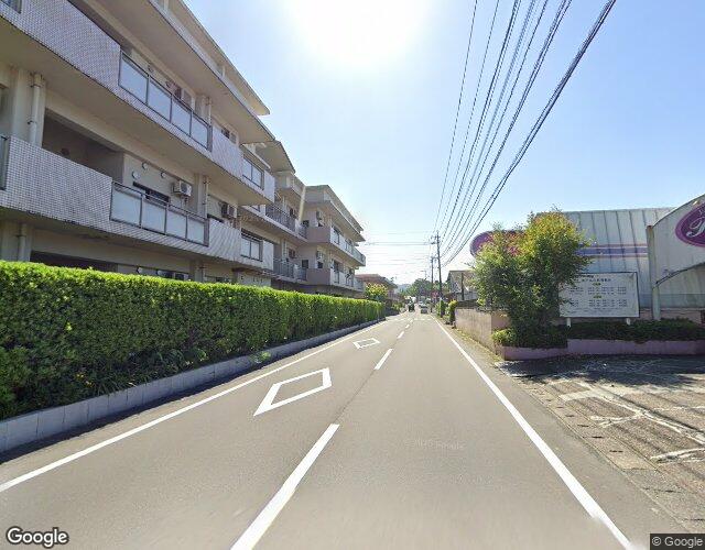 パステル 右側からの外観