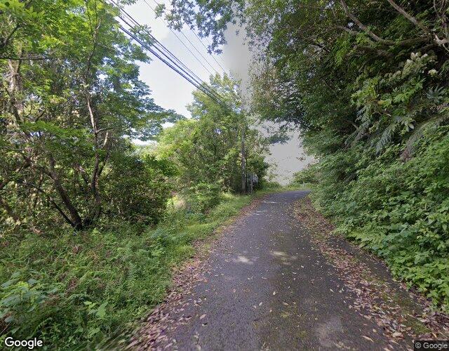 ナイン 右側からの外観