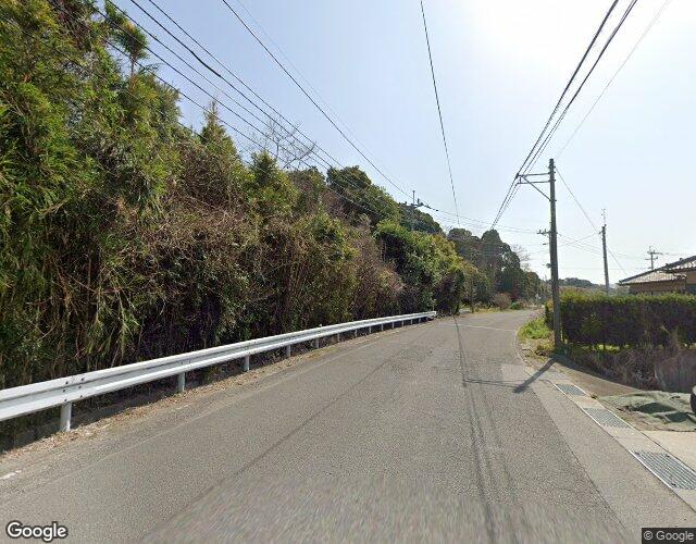 山 右側からの外観