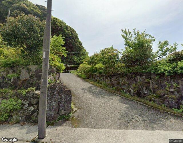 伊集院 右側からの外観