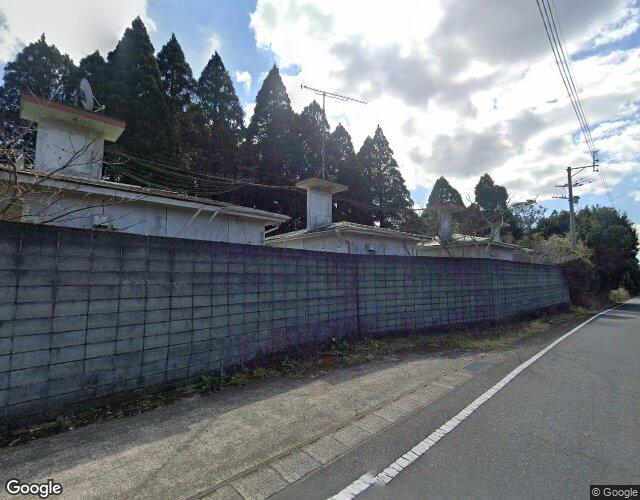 ペンション山 裏側からの外観