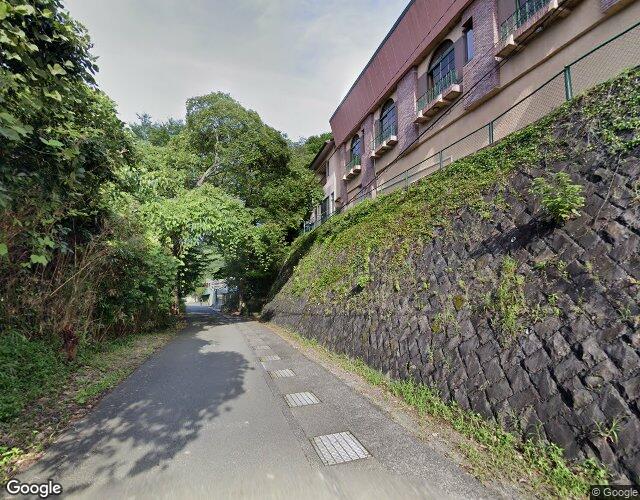王国 左側からの外観