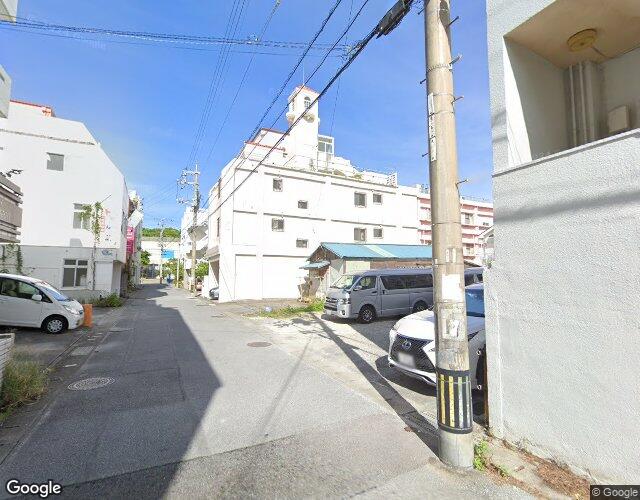 Hotel Blue moon 左側からの外観